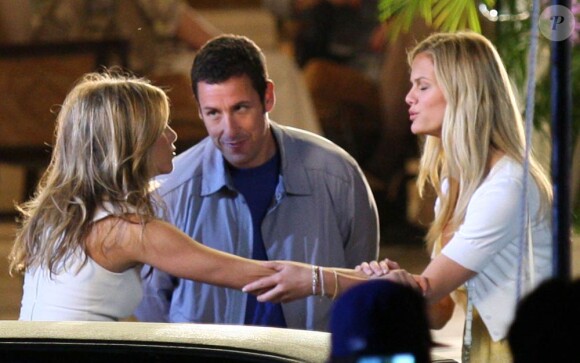 Jennifer Aniston et Adam Sandler sur le tournage de Just go with it, de Dennis Dugan, qui se tourne à Beverly Hills, le 19 mars 2010.