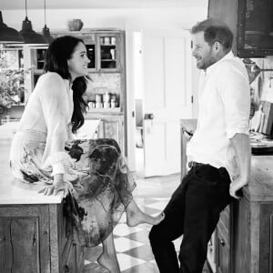 Le prince Harry et Meghan Markle - Images du documentaire Netflix "Harry & Meghan". La série comporte six parties et couvre la relation du couple depuis leurs premières fréquentations jusqu'à leur décision de prendre du recul en tant que membres actifs de la famille royale britannique et leurs activités ultérieures. 