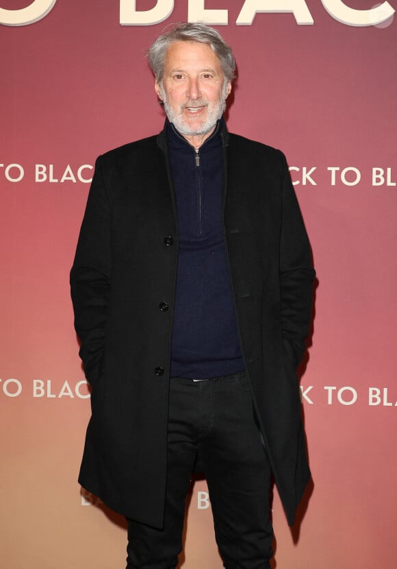 Antoine de Caunes - Avant-Première du film "Back to Black", Biopic consacré à la chanteuse Amy Winehouse à l'Olympia à Paris le 22 avril 2024. © Coadic Guirec / Bestimage 