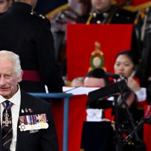 Le roi Charles III d'Angleterre et la reine consort Camilla Parker Bowles - La famille royale d'Angleterre lors des commémorations du 80ème anniversaire du débarquement (D-Day) à Portsmouth. Le 5 juin 2024 © Dylan Martinez / Pool / Bestimage 