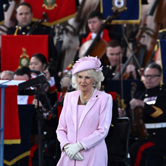 Le roi Charles III d'Angleterre et la reine consort Camilla Parker Bowles - La famille royale d'Angleterre lors des commémorations du 80ème anniversaire du débarquement (D-Day) à Portsmouth. Le 5 juin 2024 © Dylan Martinez / Pool / Bestimage 