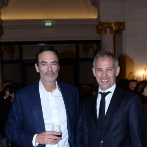 Exclusif - Anthony Delon, Paul Belmondo - L'hôtel The Peninsula Paris présente son univers féérique pour Noël le 30 novembre 2023 . Bûches, couronne des Rois, Heure du Thé et cocktails de Noël ont été présentés par la cheffe pâtissière A. Coruble et le chef David Bizet qui oeuvrent chaque jour à créer des souvenirs mémorables pour les petits et les plus grands. The Peninsula Paris a célèbré l'esprit de Noël avec des animations féeriques qui ont donné le sourire à toute la famille. Entre traditions, délices gastronomiques, surprises et jolies idées de cadeaux, la saison de Noël à l'hôtel The Peninsula Paris laissera des souvenirs inoubliables aux petits comme aux grands. Les festivités se poursuivent dans tous les restaurants et bars, entre Heure du Thé, menus de fête et cocktails sur-mesure © Rachid Bellak / Bestimage 