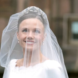 C'est un mariage fastueux qui se déroule actuellement en Angleterre ! 
Olivia Henson - Mariage du duc de Westminster, Hugh Grosvenor, et Olivia Henson en la cathédrale de Chester. © Julien Burton / Bestimage