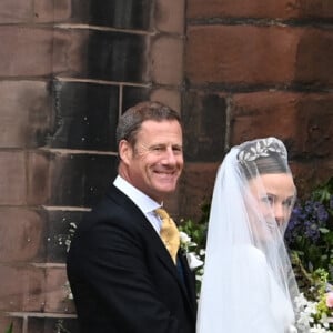 Rupert Henson et sa fille Olivia Henson - Mariage du duc de Westminster, Hugh Grosvenor, et Olivia Henson en la cathédrale de Chester. Le 7 juin © Justin Goff / Bestimage