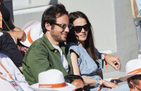 PHOTOS Vianney amoureux devant Carlos Alcaraz, : moments câlins avec sa discrète femme Catherine à Roland-Garros
