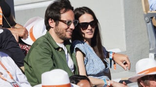 PHOTOS Vianney amoureux devant Carlos Alcaraz : moments câlins avec sa discrète femme Catherine à Roland-Garros