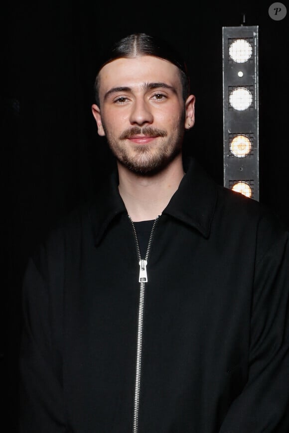 Le musicien a ensuite sorti premier single qui est instantanément devenu un tube
Exclusif - Pierre Garnier - Backstage de l'enregistrement de l'émission "Ce soir on chante pour les 100 ans des droits de l'enfant, avec l'Unicef", présentée par E.Gossuin et J.Anthony et diffusée le 12 mars sur W9 © Christophe Clovis / Bestimage