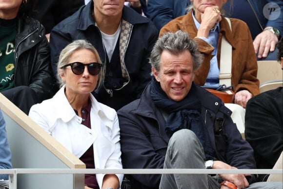 Anne-Sophie Lapix et Richard Sadoun dans les tribunes des Internationaux de France 2024 à Roland Garros le 2 juin 2024 à Paris. Nasser Berzane/ABACAPRESS.COM