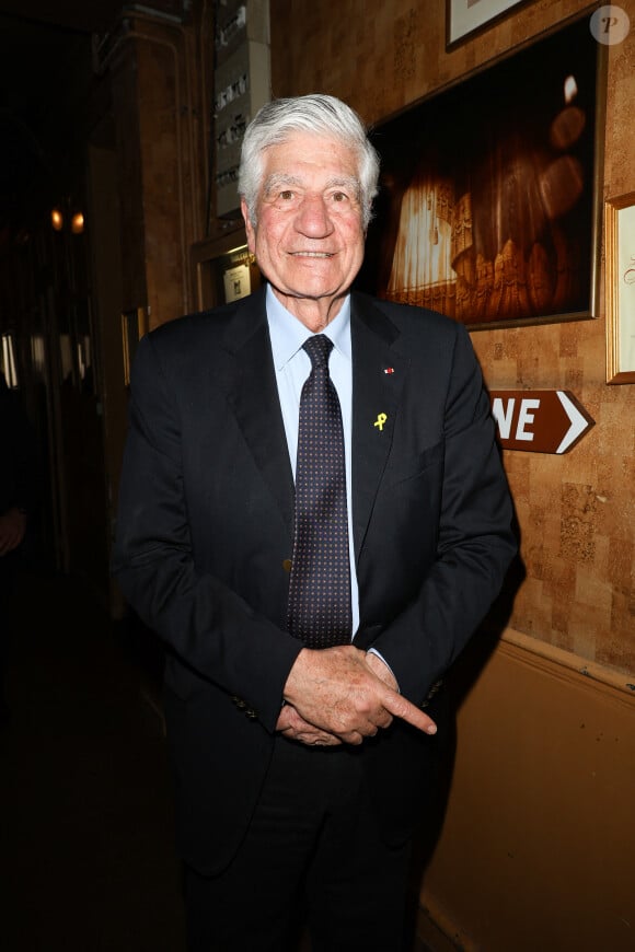 Semi-Exclusif - Maurice Lévy - Soirée de mobilisation "L'Europe contre l'antisémitisme" au théâtre Antoine à Paris le 3 juin 2024. Depuis les attaques terroristes du Hamas du 7 octobre 2023, le nombre d'agressions à caractère antisémite s'envole. Au premier trimestre de l'année 2024, " 366 faits antisémites " ont été enregistrés par le gouvernement français, en hausse de 300 % par rapport au même trimestre l'année précédente. En 2023, 1 676 actes antisémites avaient été recensés, contre 436 en 2022, après une " explosion " de cette haine après le 7 octobre, selon le Conseil représentatif des institutions juives de France (Crif). © Coadic Guirec/Bestimage  Semi-Exclusive - "Europe against anti-Semitism" mobilization evening at the Antoine theater in Paris on June 3, 2024. Since the Hamas terrorist attacks of October 7, 2023, the number of anti-Semitic attacks has soared. In the first quarter of 2024, "366 anti-Semitic acts" were recorded by the French government, up 300% compared to the same quarter the previous year. In 2023, 1,676 anti-Semitic acts were recorded, compared to 436 in 2022, after an "explosion" of this hatred after October 7, according to the Representative Council of Jewish Institutions of France (CRIF).