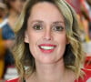 Elle insiste à propos de son changement de classe sociale, rappelant par cette occasion la réalité de la vie de nombreux français des classes populaires : "Quand j'ouvre la boîte aux lettres ou que je tends ma carte bancaire, je n'ai plus peur".
Aurélie Valognes au Salon du Livre de Paris 2019 du 15 au 18 mars 2019 à la Porte de Versailles. Le 16 mars 2019 © Lionel Urman / Bestimage  Paris Book Fair. On march 16th 2019