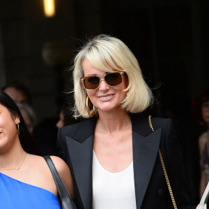 Laeticia Hallyday et ses filles Jade et Joy à leur arrivée au mariage de Claude Lelouch à la mairie du 18ème à Paris. Le 17 juin 2023