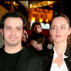 "La veille de la naissance d'Ariane, ma femme était enceinte mais elle me dit ça va, alors du coup je descends et je vais pratiquer du kung-fu à ce moment-là"
Archives : Alexandre Astier et sa femme