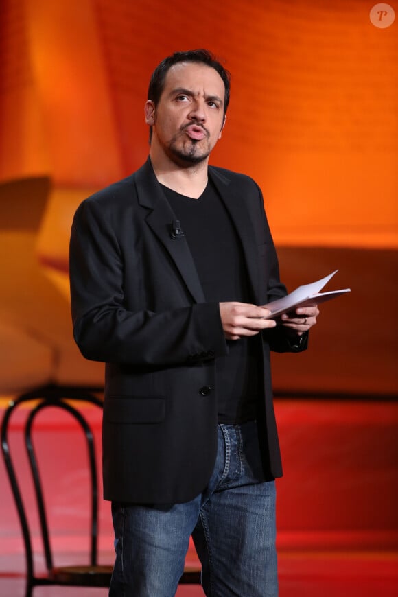 Alexandre Astier - Enregistrement de l'emission de Noel "La grande librairie" aux Folies-Bergere a Paris le 18 novembre 2013, emission diffusee sur France 5.