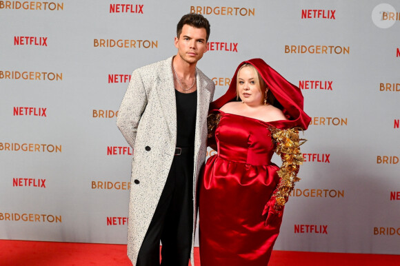 Luke Newton et Nicola Coughlan pour la promotion de la saison 3 de "La Chronique des Bridgerton" à Rio de Janeiro.