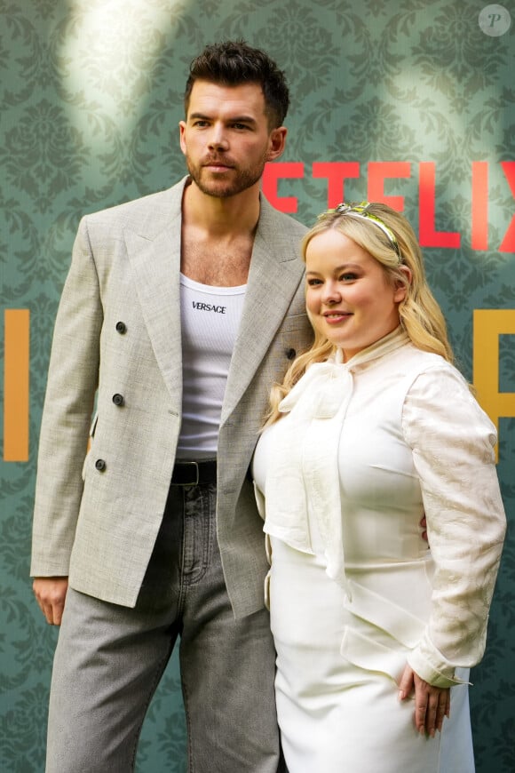 Ils incarnent respectivement Colin Bridgerton et Penelope Featherington
Luke Newton et Nicola Coughlan pour la promotion de la saison 3 de "La Chronique des Bridgerton" à Rome le 9 mai 2024. © Lucia Sabatelli/Bestimage