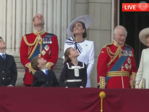 Louis, George, Charlotte, Kate Middleton, le prince William, Charles III et Camilla au balcon lors de "Trooping the Colour", le 15 juin 2024.