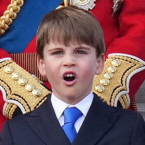 Louis a été très turbulent pendant Trooping the Colour
Le prince Louis de Galles - Les membres de la famille royale britannique au balcon du Palais de Buckingham lors de la parade militaire "Trooping the Colour" à Londres, Royaume Uni