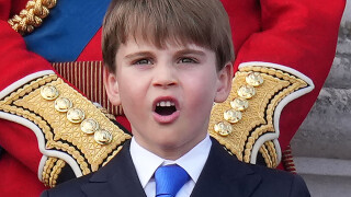 VIDEOS Le prince Louis recadré par sa soeur Charlotte et son père William à cause de son comportement