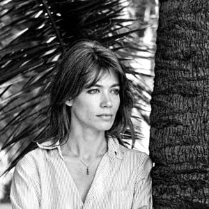 D'après nos confrères de Paris Match, la chanteuse décédée à 80 ans souhaitait être "incinérée dans l'intimité et sans cérémonie religieuse". 
Françoise Hardy à Nice dans les années 60 © Charles Bebert / Bestimage 