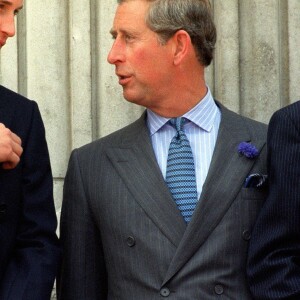  "Joyeuse fête des pères, papa", peut-on lire en légende, signé personnellement par William.
Archive - Le prince Charles, prince de Galles devenu l le roi Charles III d'Angleterre et William