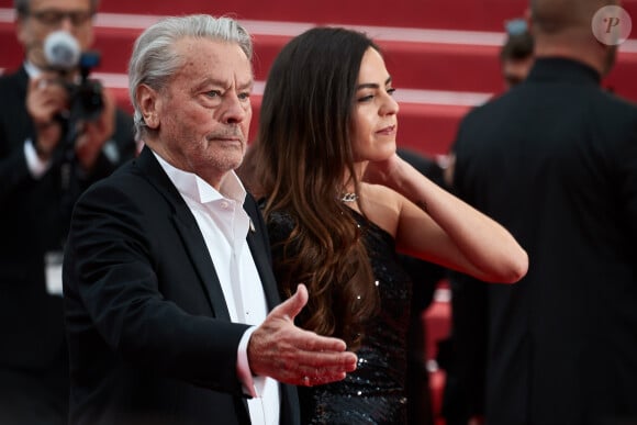 Le clan Delon n'a toujours pas retrouvé son unité d'avant...
Alain Delon et sa fille Anouchka Delon lors de première du film "Une Vie Cachée Life" lors du 72ème Festival International du Film de Cannes, France, le 19 mai 2019