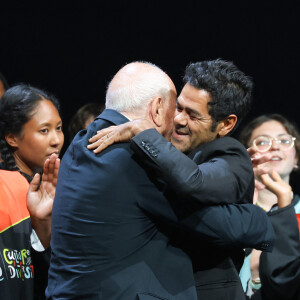 Et dont l'amitié n'est plus à prouver désormais !
Exclusif - Marc Ladreit de Lacharrière (fondateur de la Fondation Culture & Diversité) et Jamel Debbouze (parrain du parrain du Trophée d'Impro Culture & Diversité) - Finale Nationale du Trophée d'Impro Culture et Diversité 2023 à l'Odéon Théâtre de l'Europe de Paris, France, le 20 juin 2023.© Coadic Guirec/Bestimage 