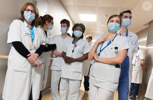 Déplacement dans le cadre du soutien psychologique aux soignants confrontés à l?épidémie de COVID-19 et aux familles des victimes à l'hôpital d'Avicenne à Bobigny le 29 janvier 2021. © Jacques Witt / Pool / Bestimage