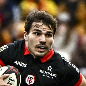 "Ça devrait être le cas pour tous les sports collectifs", conclut-il
 
Antoine Dupont (st) Match de rugby du Top14 opposant le Stade Toulousain Rugby (Toulouse) and USA Perpignan (43-34)au stade Ernest-Wallon stadium à Toulouse, France, le 11 novembre 2023. © Thierry Breton/Panoramic/Bestimage