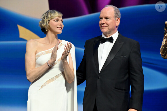 Le prince Albert II de Monaco et la princesse Charlene durant la cérémonie de clôture du 63ème Festival de Télévision de Monte-Carlo au Grimaldi Forum à Monaco, le 18 juin 2024. © Bruno Bebert / Bestimage