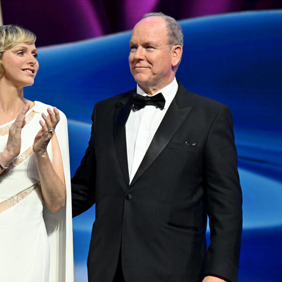 Le prince Albert II de Monaco et la princesse Charlene durant la cérémonie de clôture du 63ème Festival de Télévision de Monte-Carlo au Grimaldi Forum à Monaco, le 18 juin 2024. © Bruno Bebert / Bestimage