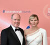 Le couple princier a posé avec une grande élégance, Charlene de Monaco a notamment subjugué avec son look
Le prince Albert II de Monaco et la princesse Charlene durant la cérémonie de clôture du 63ème Festival de Télévision de Monte-Carlo au Grimaldi Forum à Monaco, le 18 juin 2024. © Bruno Bebert / Bestimage