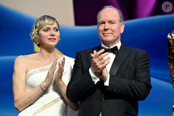 Le prince Albert II de Monaco et la princesse Charlene durant la cérémonie de clôture du 63ème Festival de Télévision de Monte-Carlo au Grimaldi Forum à Monaco, le 18 juin 2024. © Bruno Bebert / Bestimage