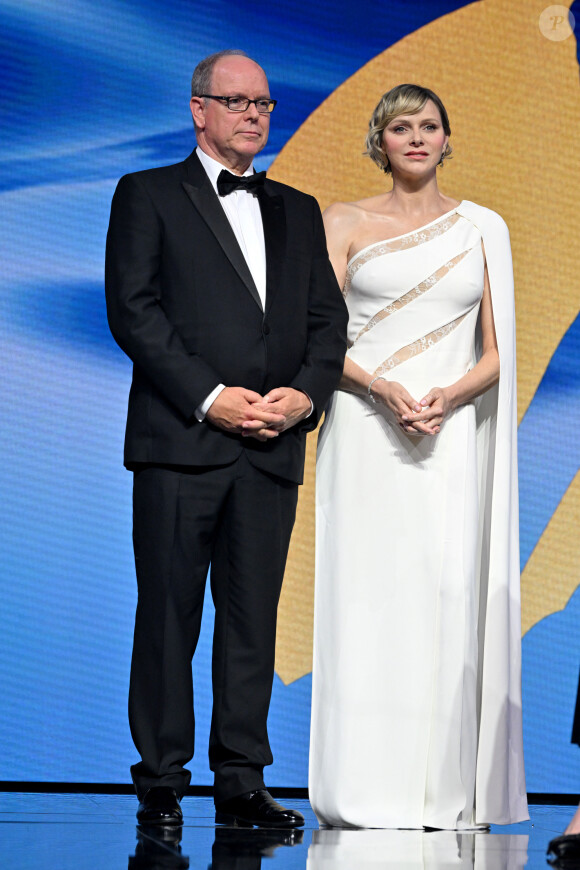 Le prince Albert II de Monaco et la princesse Charlene durant la cérémonie de clôture du 63ème Festival de Télévision de Monte-Carlo au Grimaldi Forum à Monaco, le 18 juin 2024. © Bruno Bebert / Bestimage