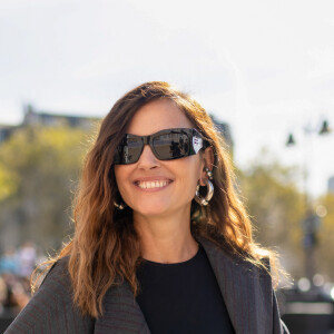 Virginie Ledoyen - Personnalités au défilé Balenciaga prêt à porter printemps / été 2024 lors de la fashion week à Paris le 1er octobre 2023. © Tiziano Da Silva / Pierre Perusseau / Bestimage 