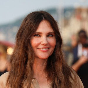 Virginie Ledoyen sur le tapis rouge du prix du court métrage lors du 37ème festival du film de Cabourg (37ème journées romantiques du 14 au 18 juin 2023), à Cabourg, France, le 16 juin 2023. © Coadic Guirec/Bestimage 