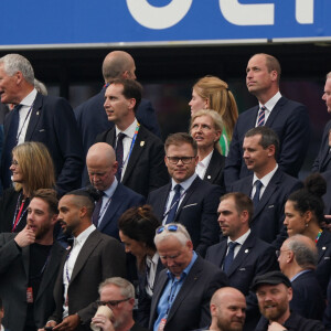 Le prince William et Frederik X du Danemark pendant Danemark-Angleterre, match comptant pour l'Euro. © EURO 2024 News Pool (ENP)/MirrorPix/Bestimage