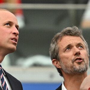 Le prince William et Frederik X du Danemark pendant Danemark-Angleterre, match comptant pour l'Euro. Photo: Arne Dedert/DPA/ABACAPRESS.COM