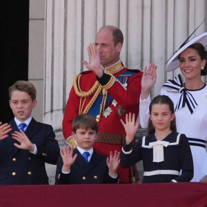 Le prince William avec la princesse Kate et leurs enfants George, Charlotte et Louis lors de Trooping the Colour à Londres le 15 juin 2024 © Gareth Fuller/PA Wire/ABACAPRESS.COM