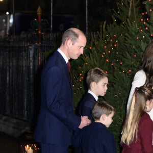 Le prince William, la princesse Catherine, Kate, et leurs enfants George, Charlotte et Louis lors de la messe à Westminster Abbey le 8 décembre 2023 © Doug Peters/EMPICS /PA Wire/ABACAPRESS.COM