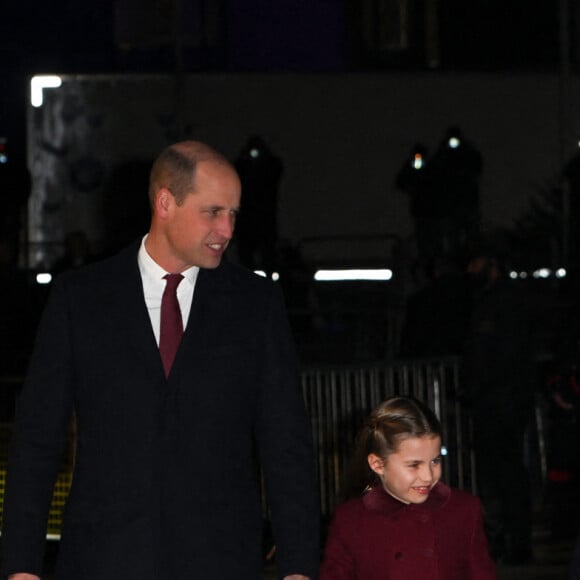 Le prince William, la princesse Catherine, Kate, et leurs enfants George et Charlotte le 15 décembre 2022 © Chris Jackson/PA Wire/ABACAPRESS.COM© by Zak Hussein/Splash News/ABACAPRESS.COM