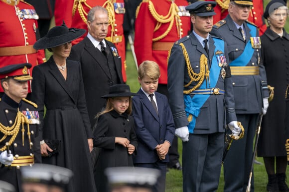 Le prince William, la princesse Catherine, Kate, et leurs enfants George et Charlotte le 19 septembre 2022 © Jane Barlow/PA Wire/ABACAPRESS.COM