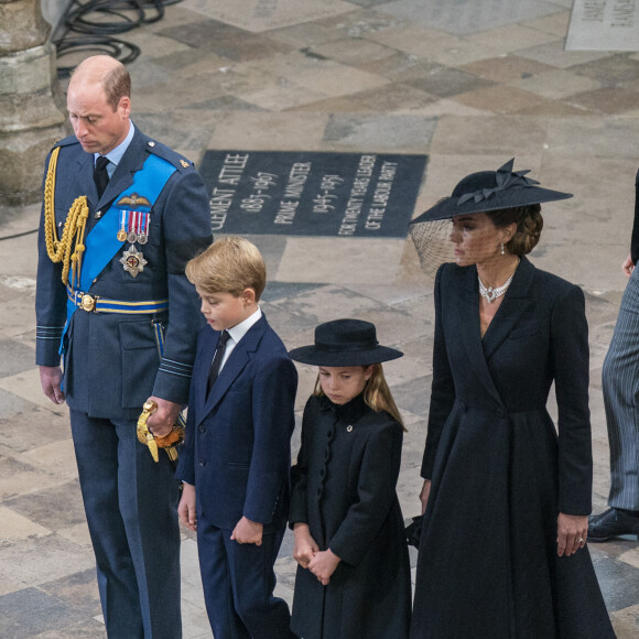 Le prince William, la princesse Kate, George de Cambridge et Charlotte de Cambridge à Westminster le 19 septembre 2022 © Arthur Edwards/News Licensing/ABACAPRESS.COM