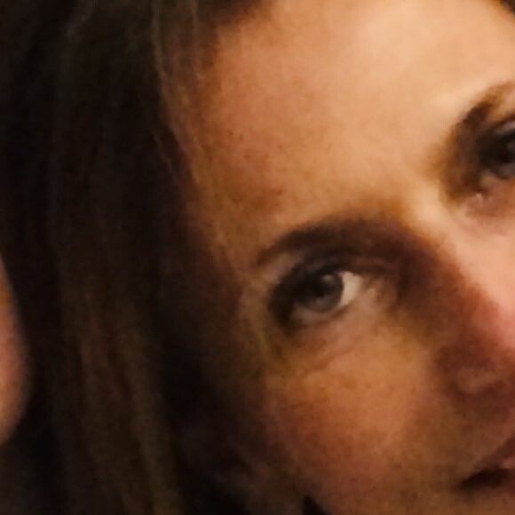 Dominique Farrugia file le parfait amour avec Isabelle depuis plus de vingt ans.