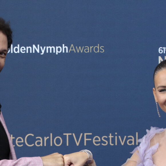 Les présentateurs des Nymphes d'Or, le magicien Eric Antoine et Miss France 2021 Amandine Petit assistent à la cérémonie de clôture du 61e Festival de télévision de Monte-Carlo, le 21 juin 2022. Patrick Aventurier/ABACAPRESS.COM