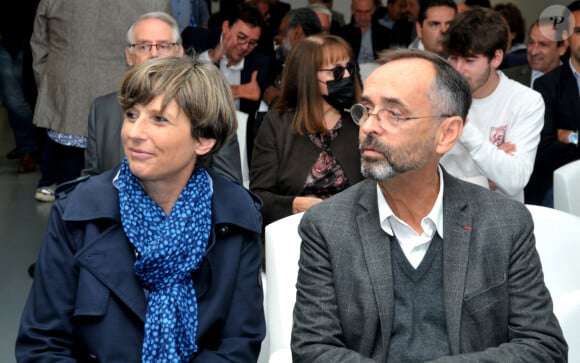 Le maire de Béziers, Robert Ménard et sa femme Emmanuelle lors de l'inauguration du Parc des expositions de Béziers, France, le 25 octobre 2021. © Robert Fages/Bestimage