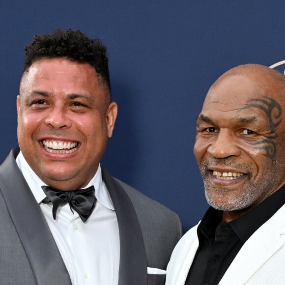 Ronaldo Luís Nazário de Lima, dit Ronaldo et Mike Tyson - 10ème édition du Gala de Charité de Patrick Mouratoglou à l'Académie Mouratoglou à Biot Sophia Antipolis, le 23 juin 2024.© Bruno Bebert/Bestimage