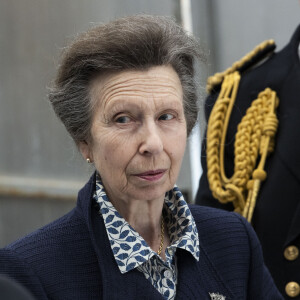 La princesse Anne, marraine du Musée national de la Royal Navy, visite le projet de conservation HMS Victory à la base navale de Portsmouth, le 9 mai 2024.