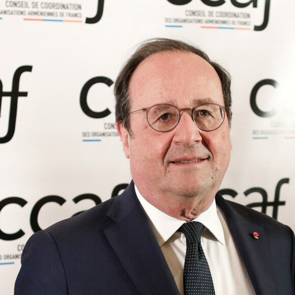 Le mari de Julie Gayet se présente comme candidat dans la première circonscription de Corrèze pour les législatives
 
L'ancien président François Hollande - Dîner annuel du Conseil de Coordination des Organisations Arméniennes de France à Paris. Le 20 mars 2024 © Stéphane Lemouton / Bestimage