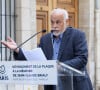 Francis Perrin - Dévoilement d'une plaque commémorative en l'honneur de Jean-Claude Brialy sur la façade de l'immeuble où il vécut 25 quai de Bourbon Paris 4ème, à Paris, France, le 14 juin 2023. © Coadic Guirec/Bestimage