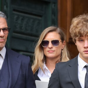 Roschdy Zem, Roman Lavoine, sa cousine Tess Rambaldi (fille de Marie Poniatowski et petite-fille du défunt) - Sorties des obsèques du prince Jean-Stanislas Poniatowski en l'Eglise polonaise à Paris, France, le 29 avril 2024. © Jacovides-Moreau/Bestimage